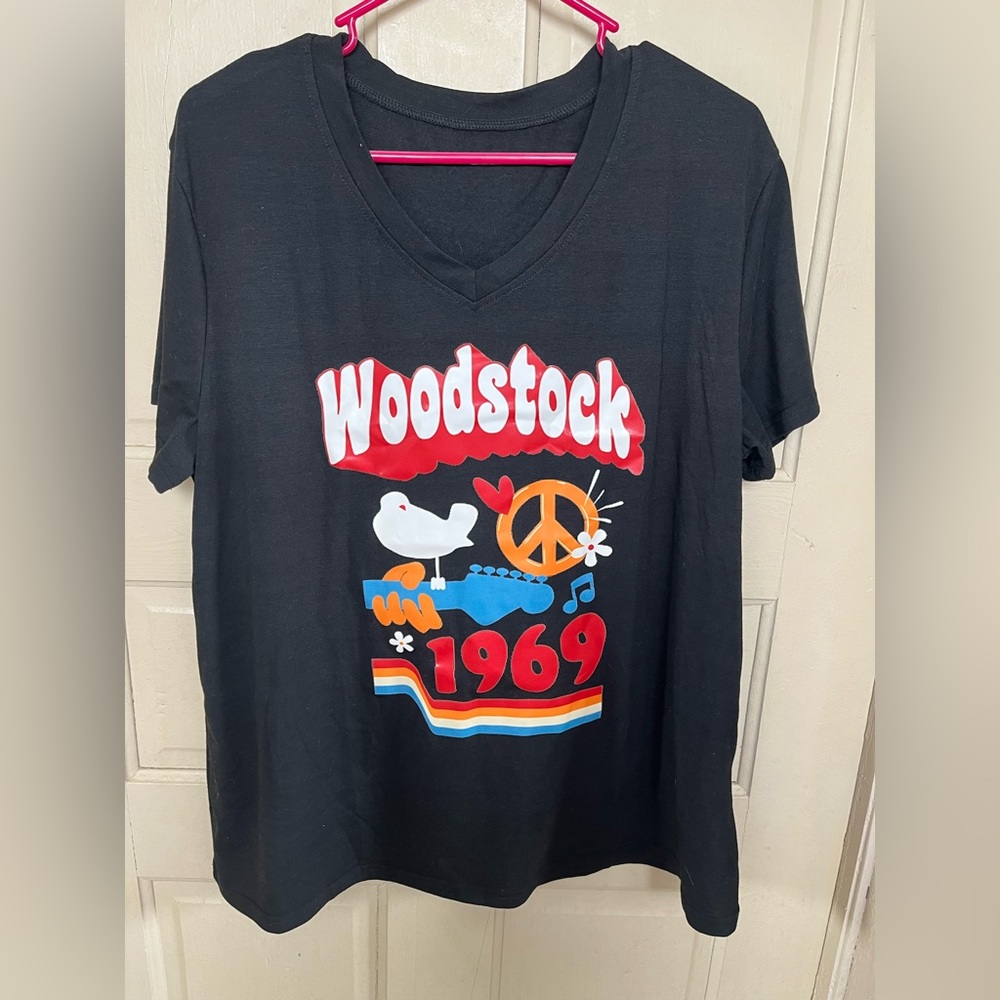 Vintage looking Woodstock Tee
